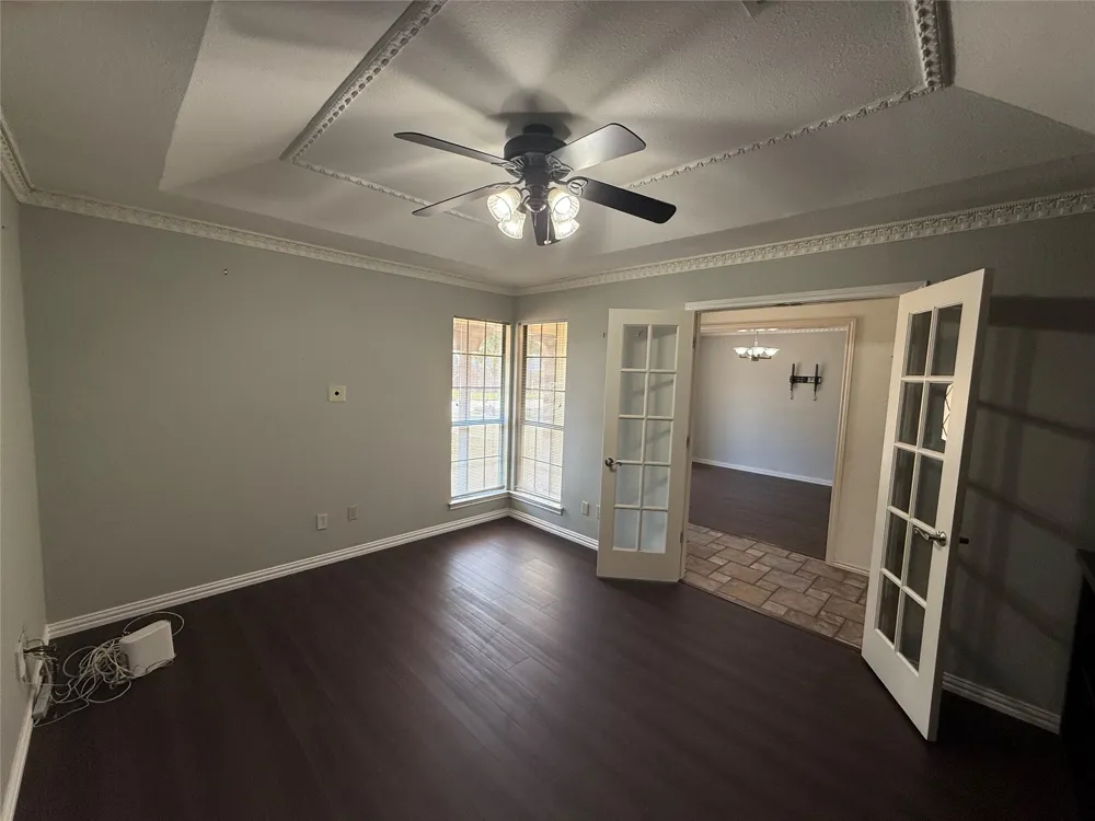 2809 Sarah Drive Pantego, TX 76013