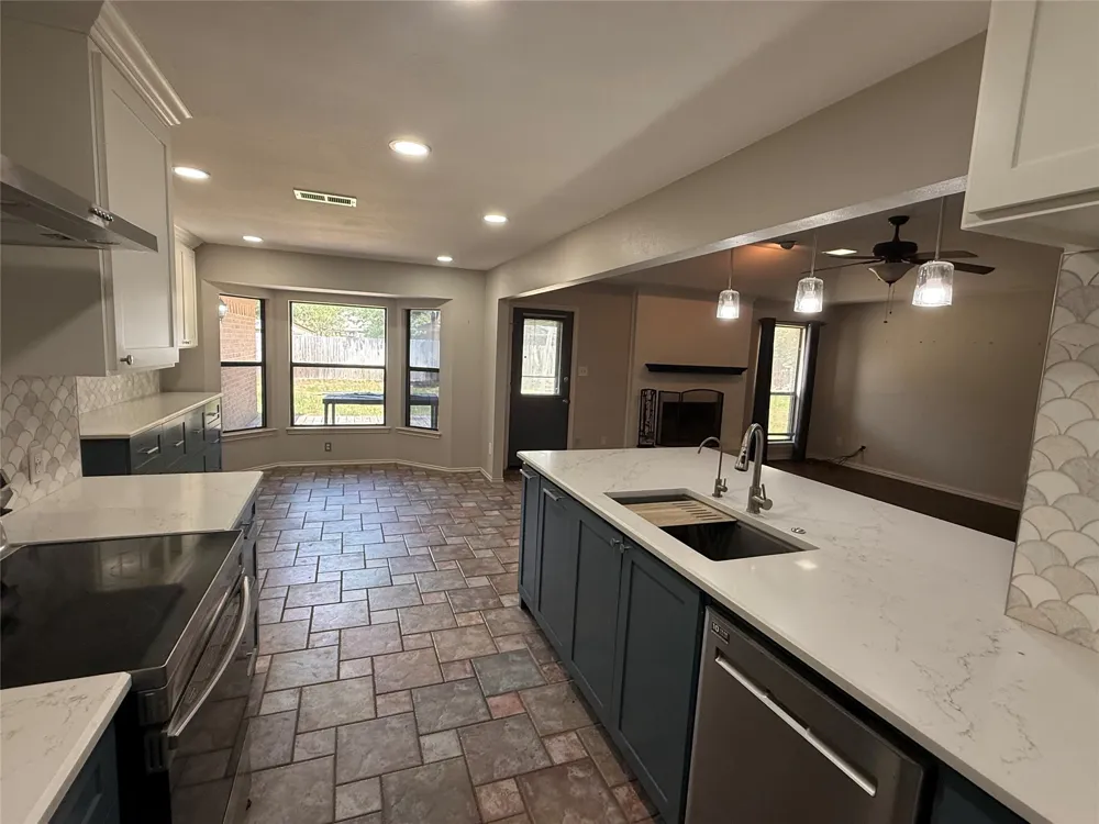 2809 Sarah Drive Pantego, TX 76013