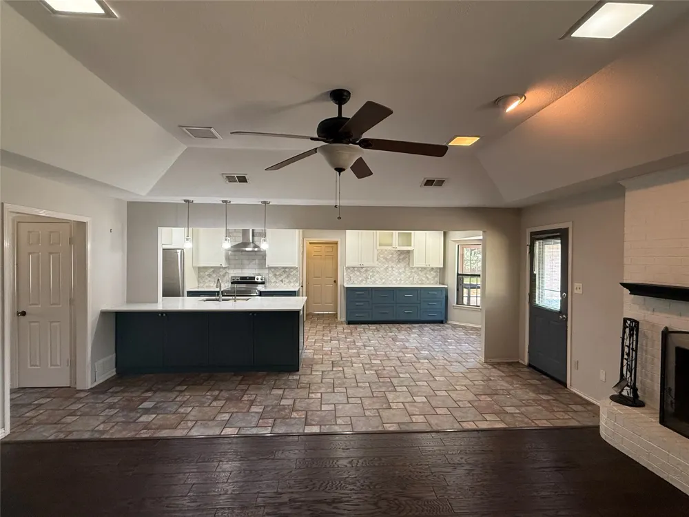 2809 Sarah Drive Pantego, TX 76013