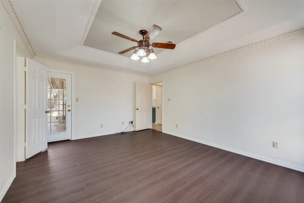 2809 Sarah Drive Pantego, TX 76013
