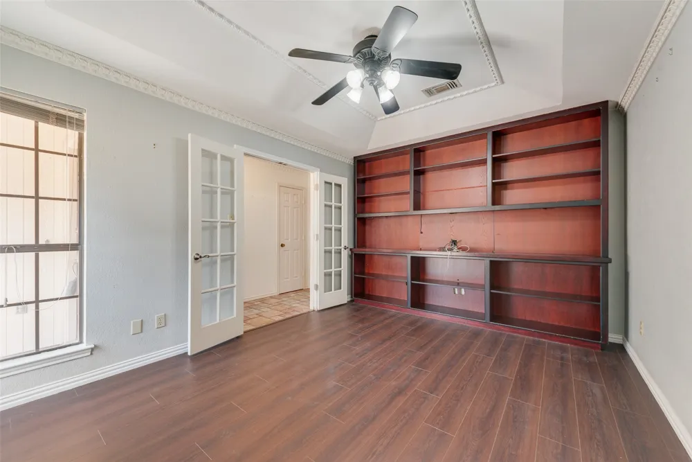 2809 Sarah Drive Pantego, TX 76013