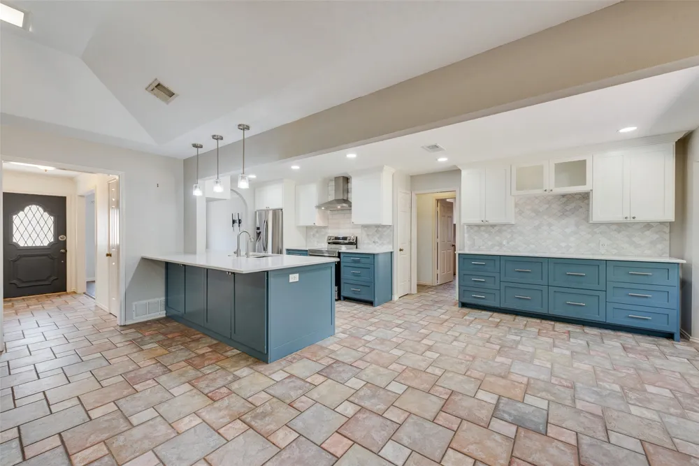 2809 Sarah Drive Pantego, TX 76013