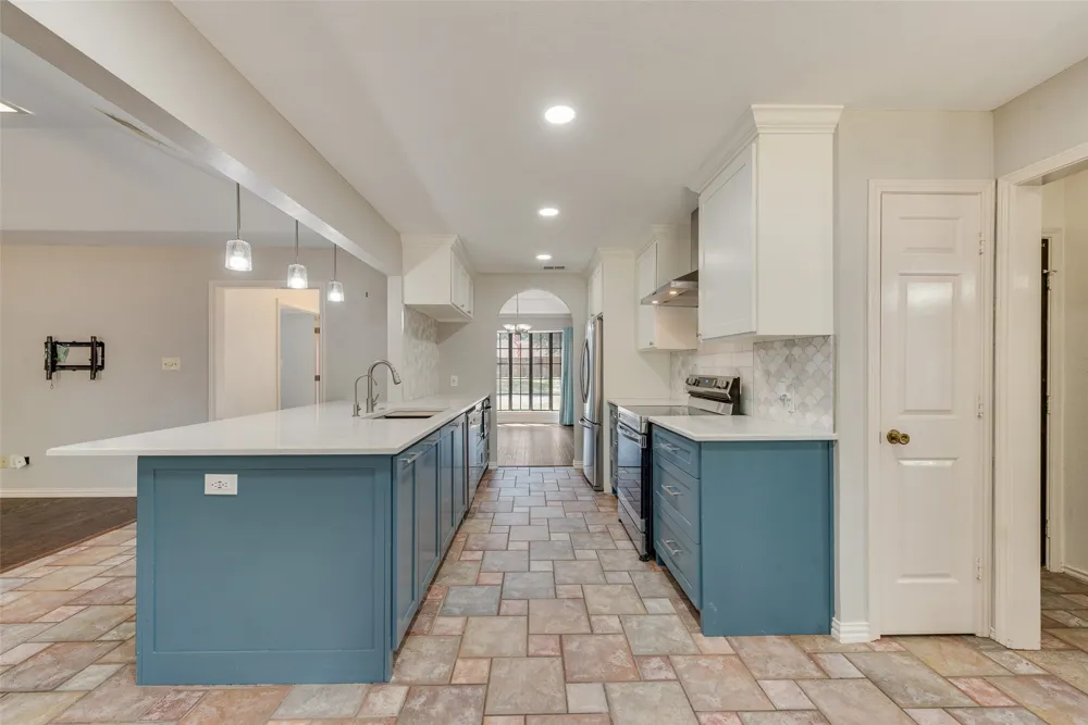 2809 Sarah Drive Pantego, TX 76013
