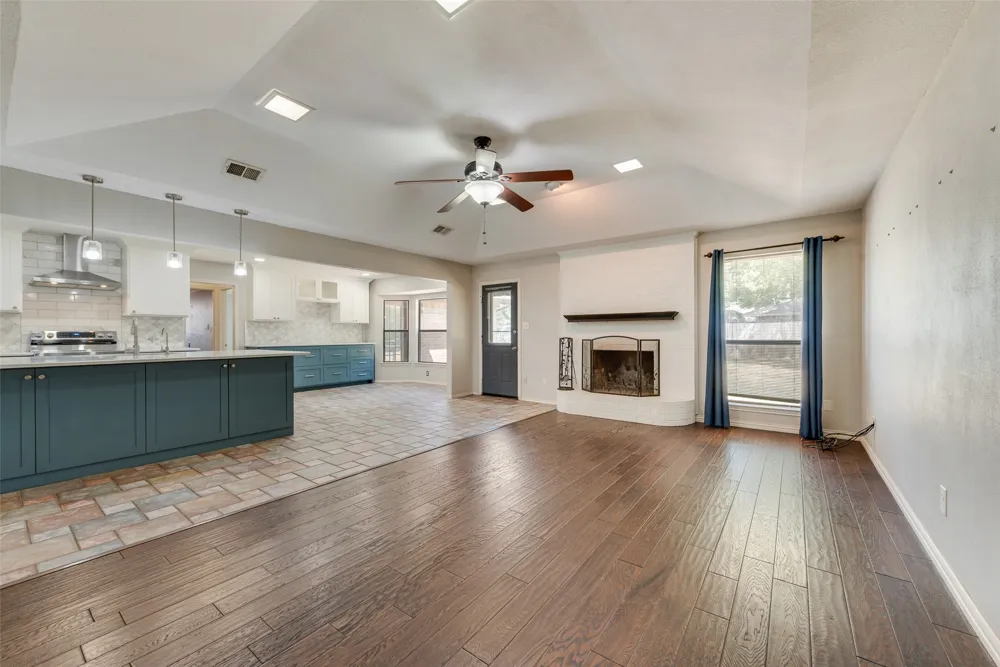 2809 Sarah Drive Pantego, TX 76013