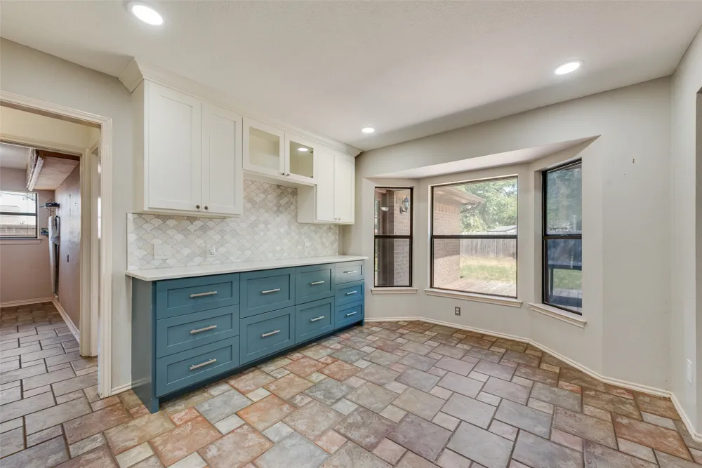 2809 Sarah Drive Pantego, TX 76013