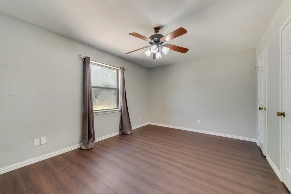 2809 Sarah Drive Pantego, TX 76013