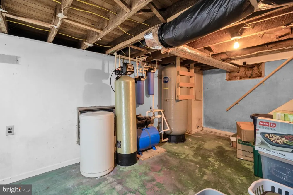 6783 ROUTE 333 Mifflintown, PA 17059