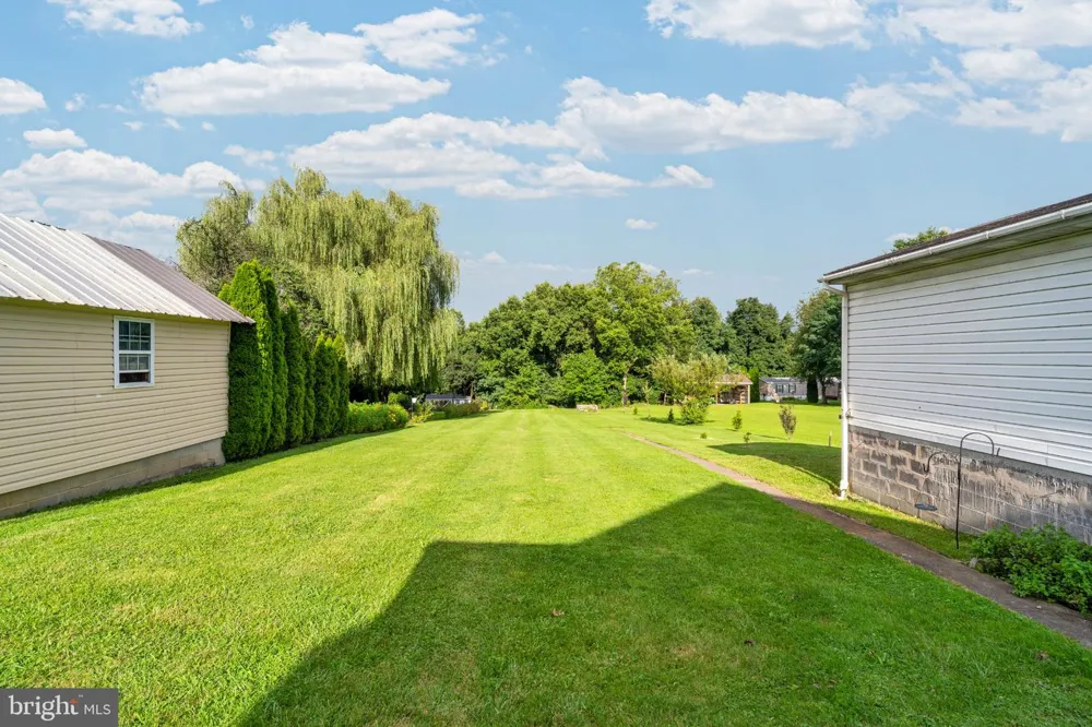 6783 ROUTE 333 Mifflintown, PA 17059