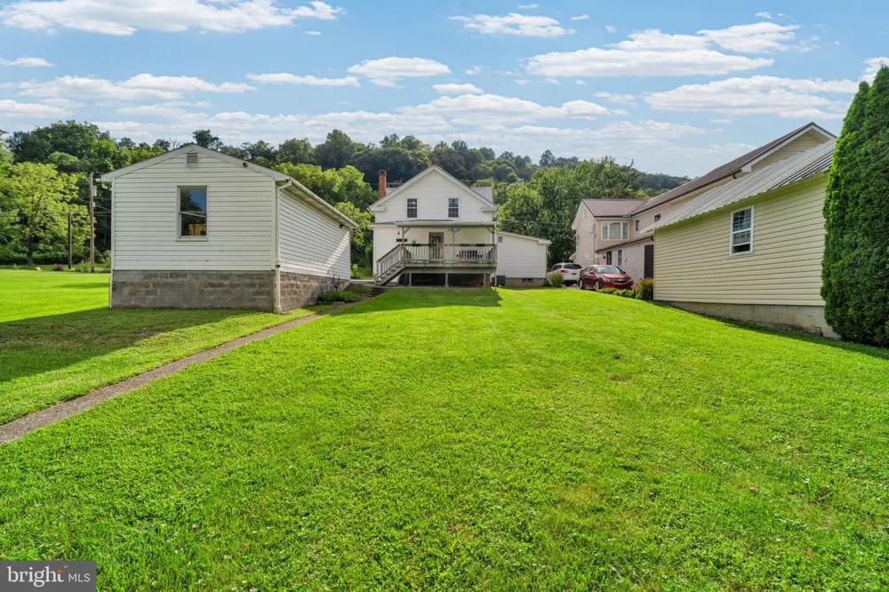 6783 ROUTE 333 Mifflintown, PA 17059
