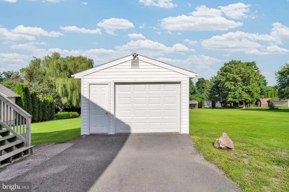 6783 ROUTE 333 Mifflintown, PA 17059