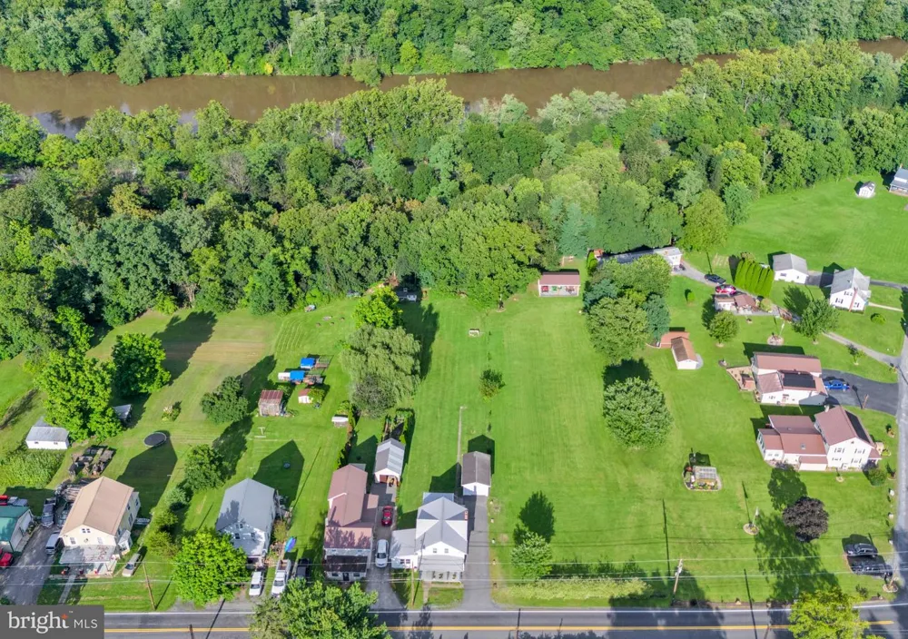 6783 ROUTE 333 Mifflintown, PA 17059