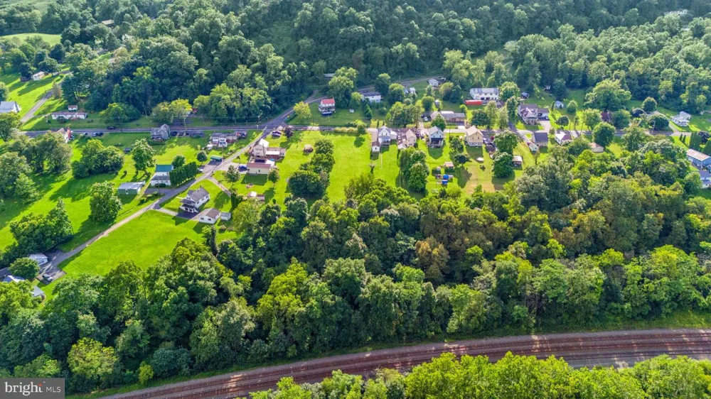 6783 ROUTE 333 Mifflintown, PA 17059