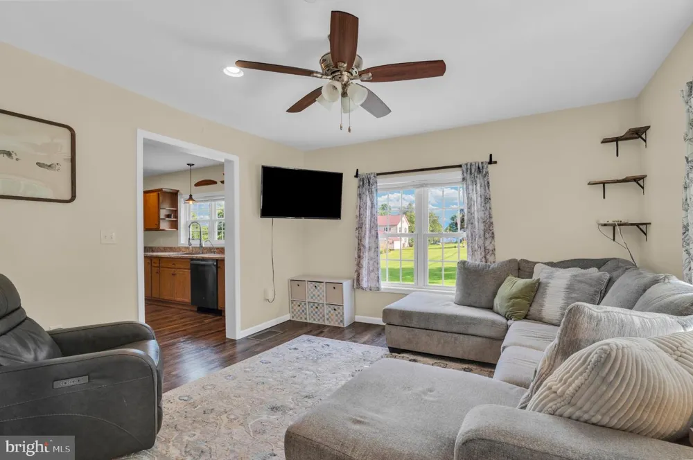 6783 ROUTE 333 Mifflintown, PA 17059