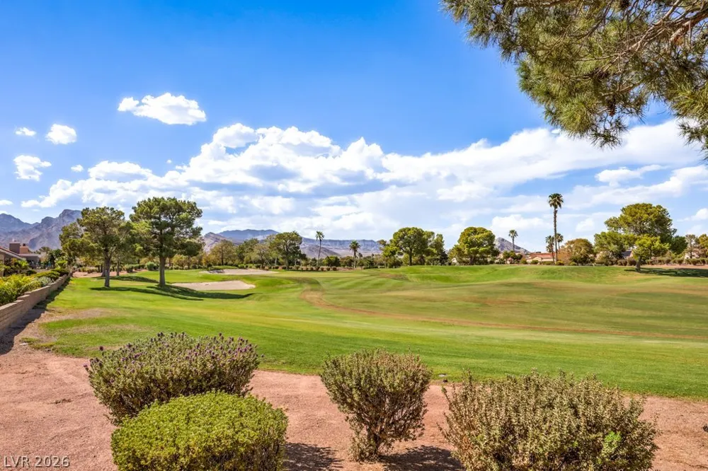 9076 Sundial Drive Las Vegas, NV 89134