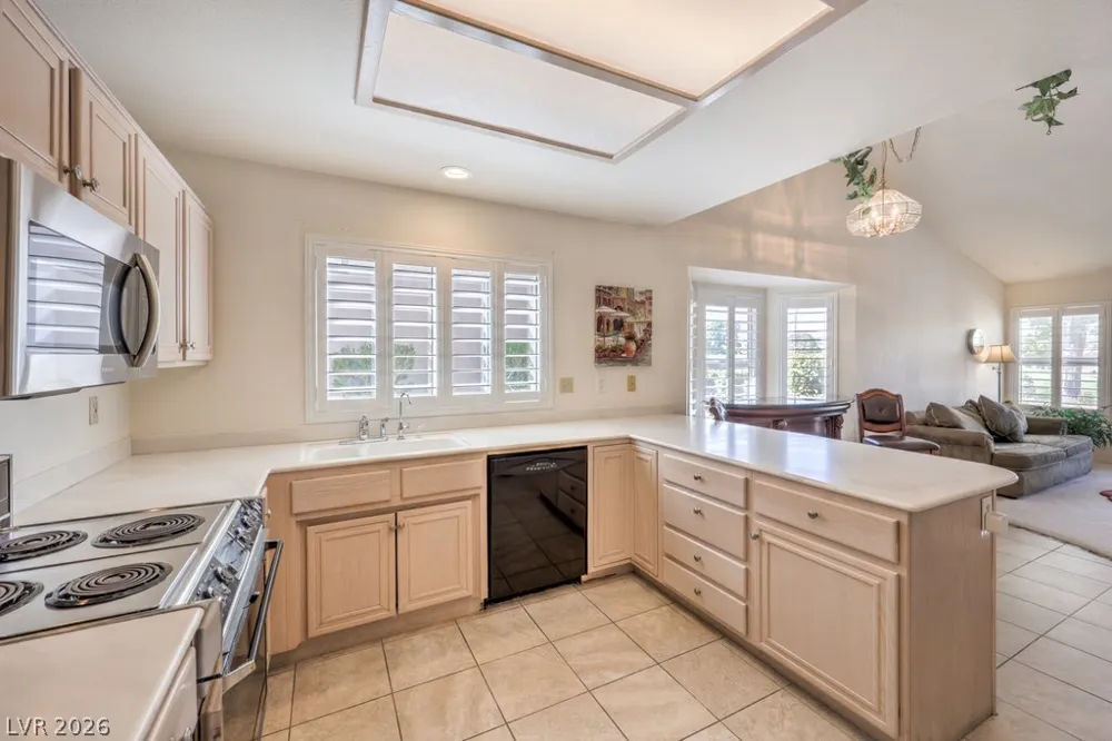 9076 Sundial Drive Las Vegas, NV 89134