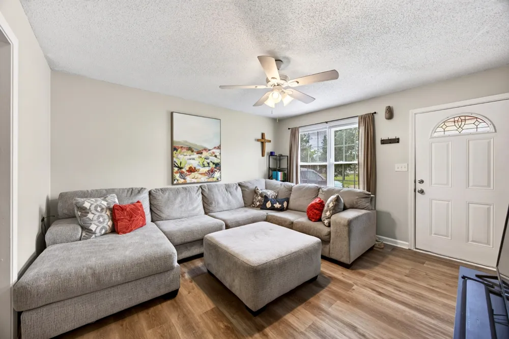 313 Lafayette Point Cir Clarksville, TN 37042