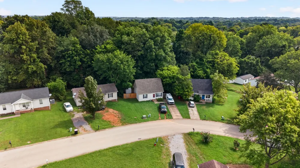 313 Lafayette Point Cir Clarksville, TN 37042