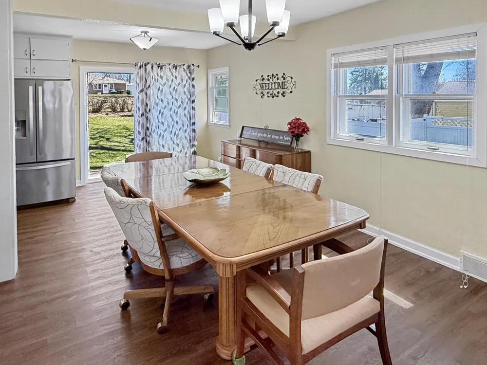 841 Redwood Drive Fairmont, MN 56031