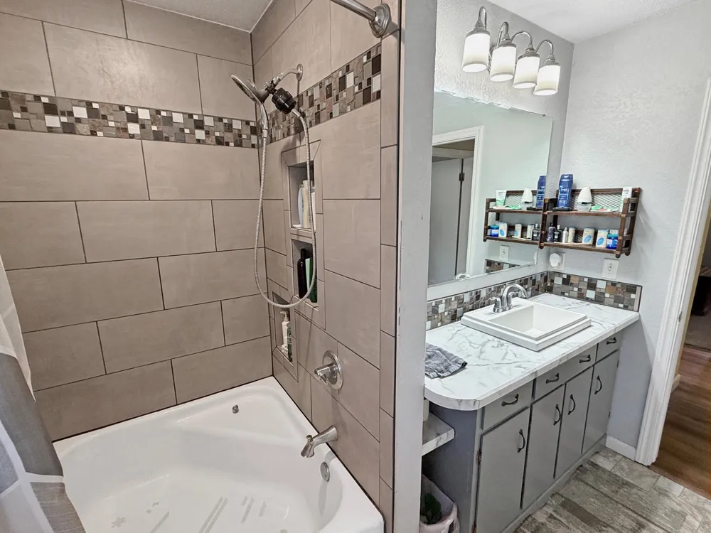 841 Redwood Drive Fairmont, MN 56031