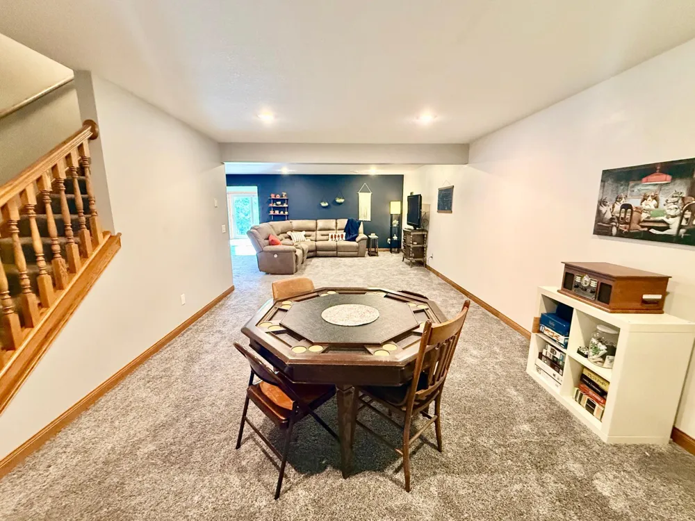 106 Ridge Road New London, MN 56273