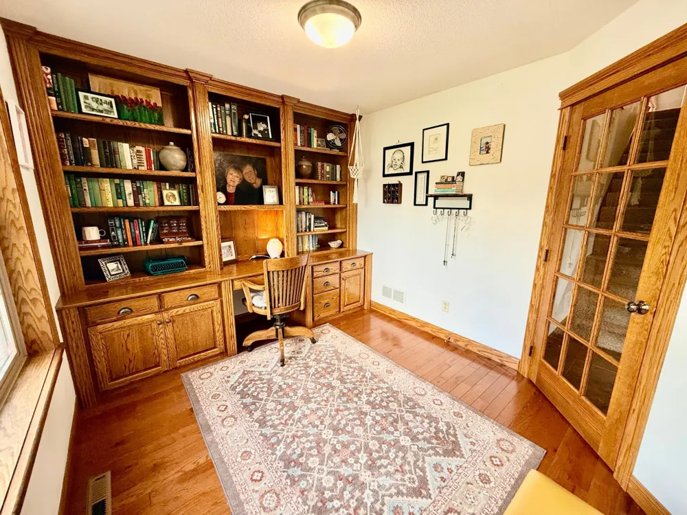 106 Ridge Road New London, MN 56273