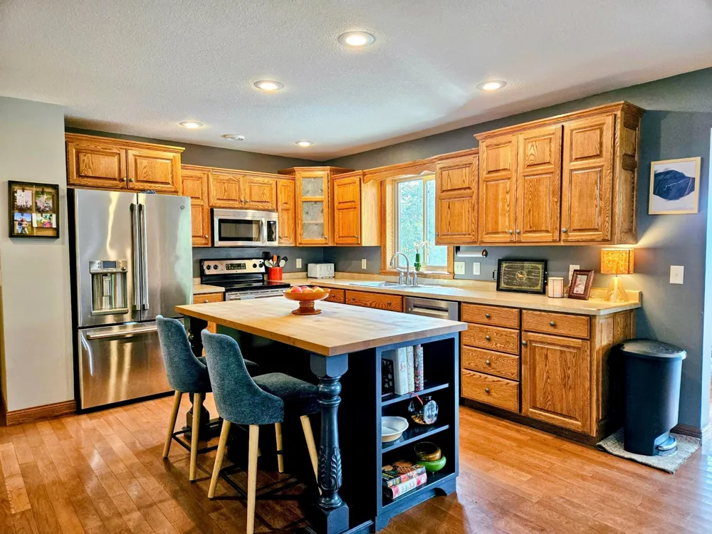 106 Ridge Road New London, MN 56273