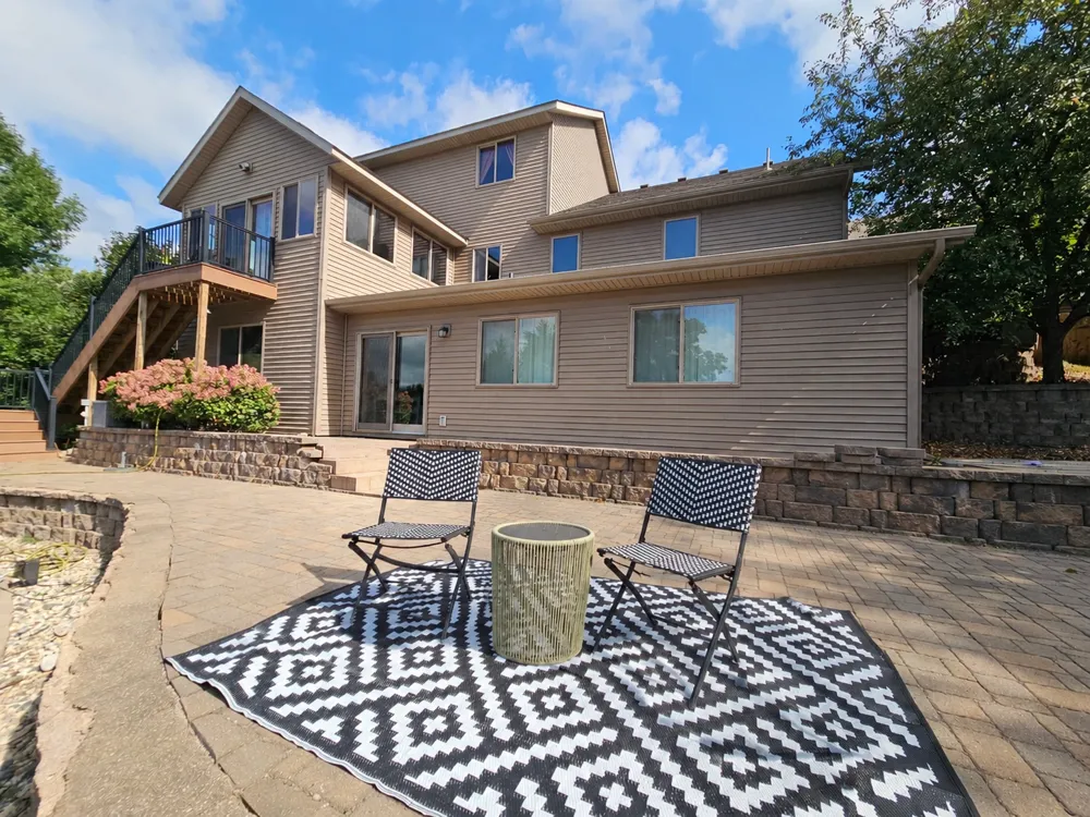 106 Ridge Road New London, MN 56273