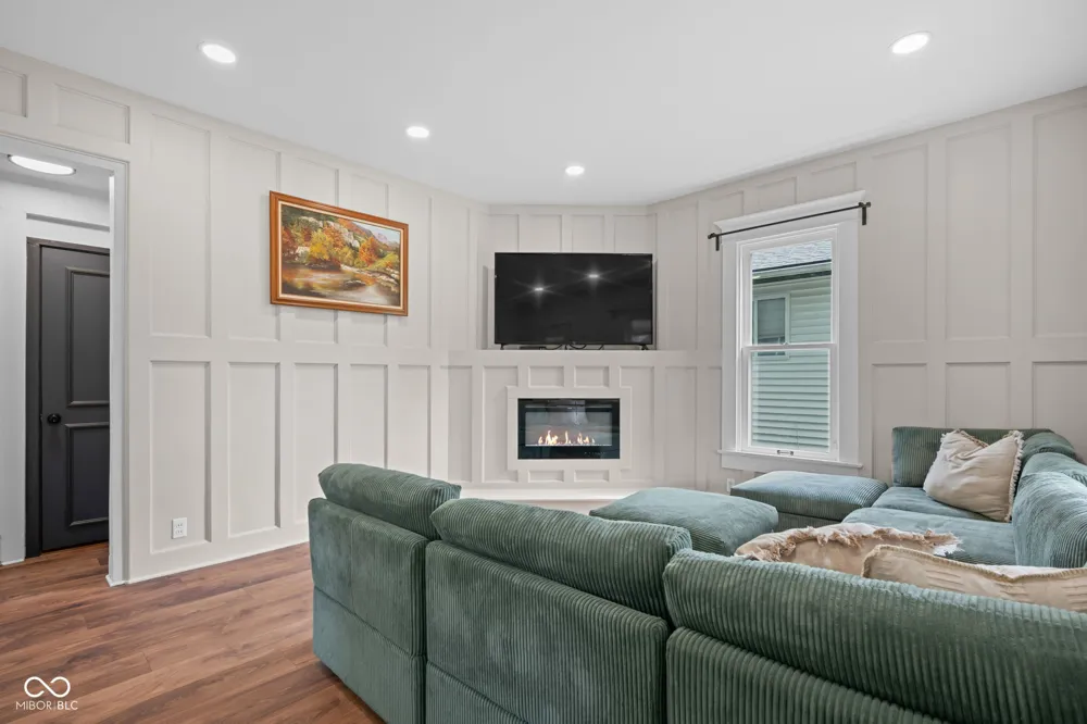 5310 Burgess Avenue Indianapolis, IN 46219