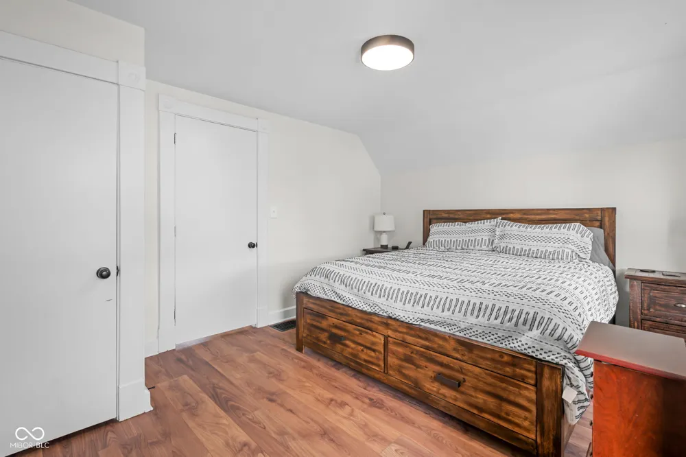 5310 Burgess Avenue Indianapolis, IN 46219