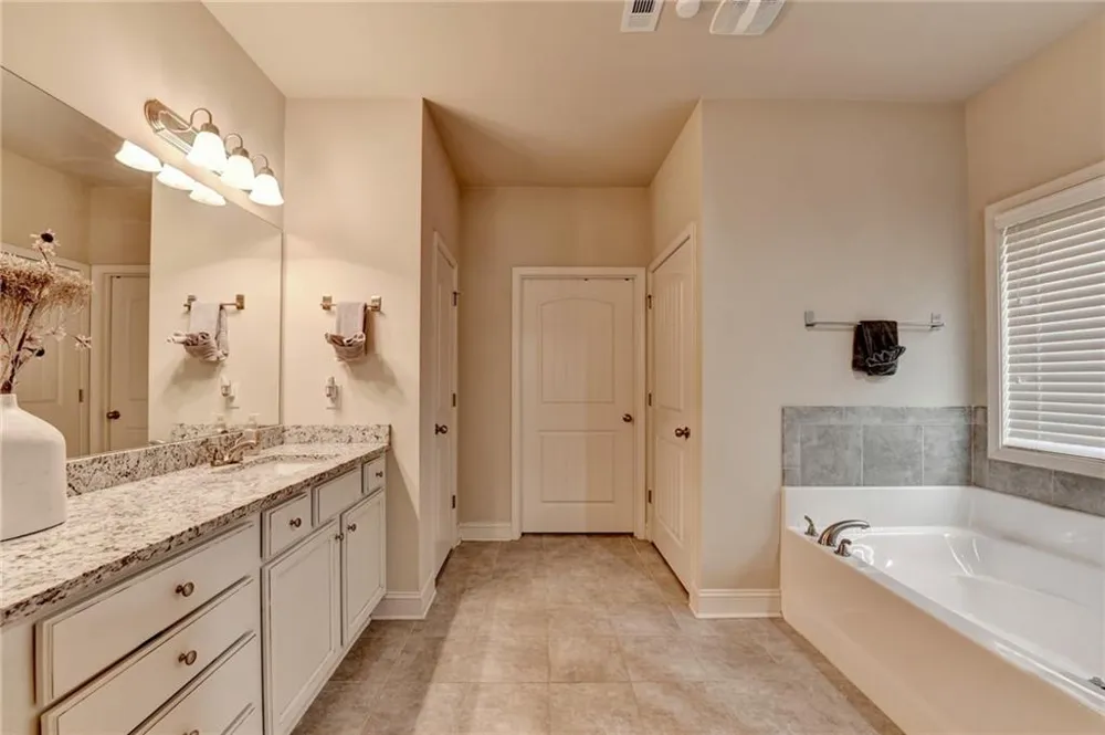 2583 Madison Mae Lane Grayson, GA 30017