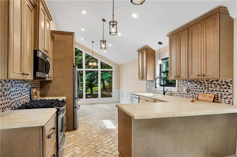 2404 Stockton Place Marietta, GA 30066