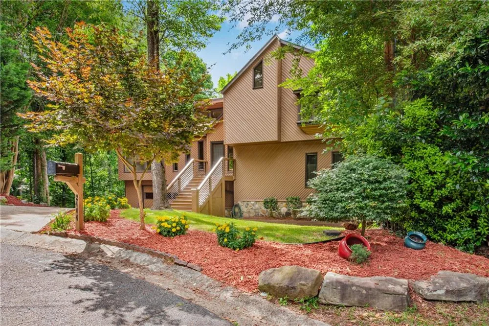 2404 Stockton Place Marietta, GA 30066