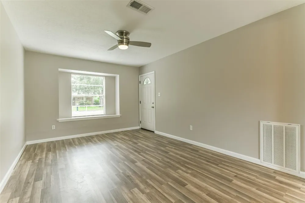 104 Brigadoon Lane Friendswood, TX 77546