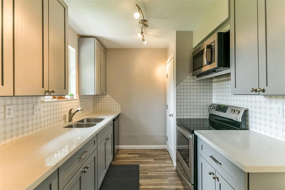 104 Brigadoon Lane Friendswood, TX 77546