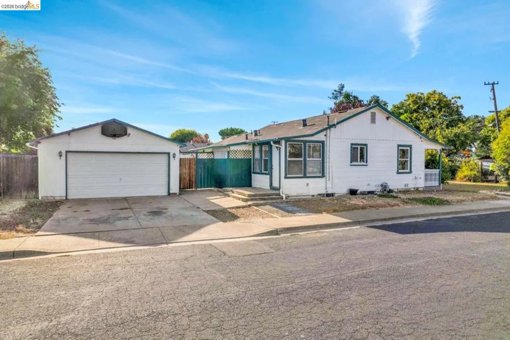 3742 Walnut Ave Concord, CA 94519