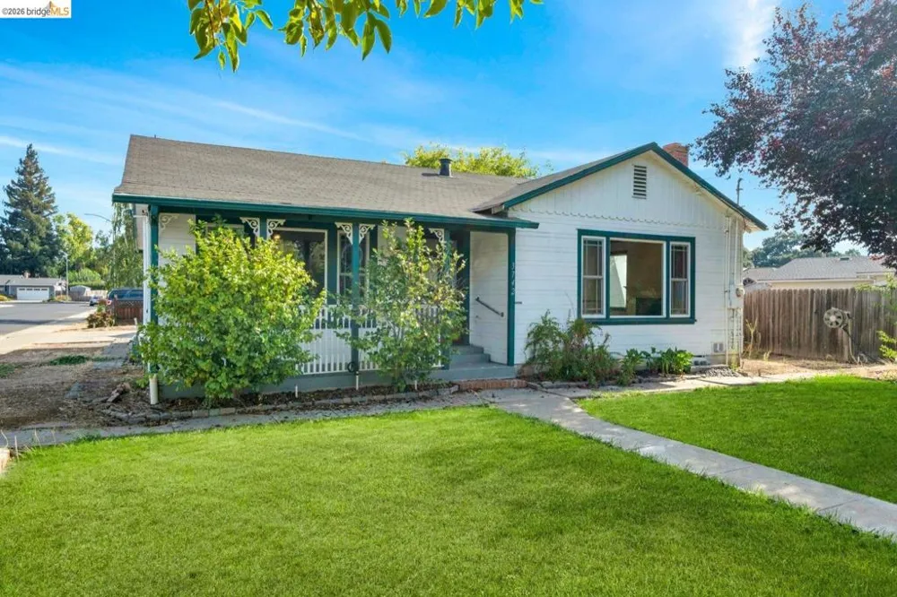 3742 Walnut Ave Concord, CA 94519