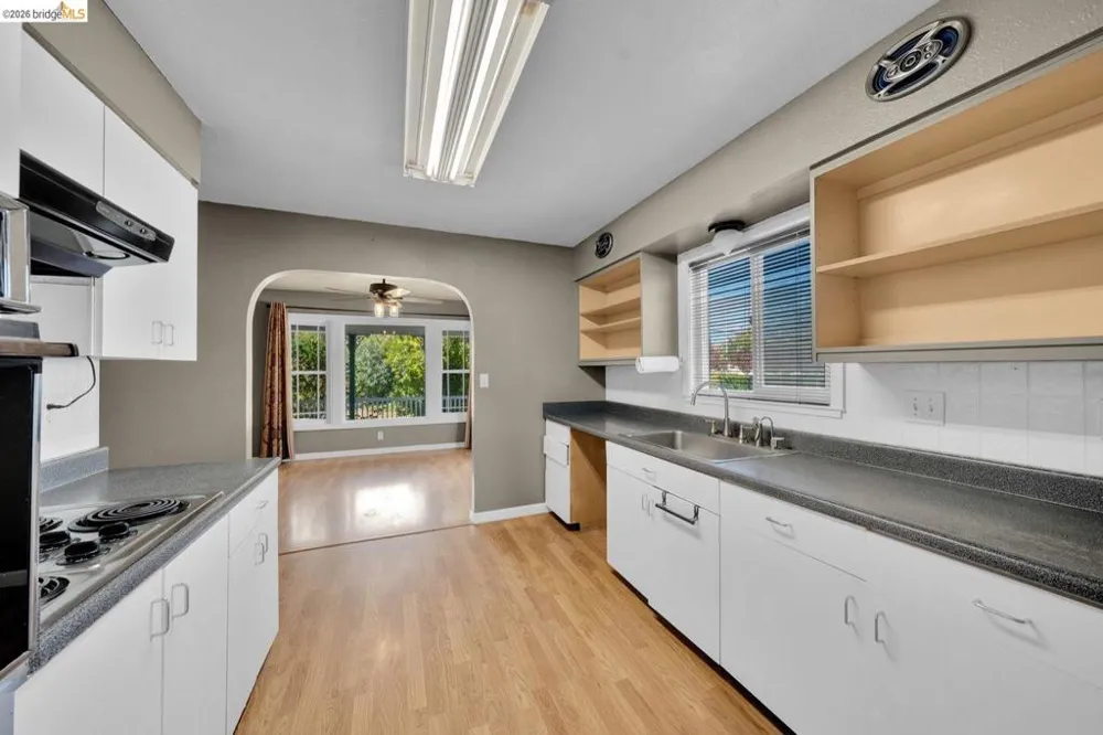 3742 Walnut Ave Concord, CA 94519