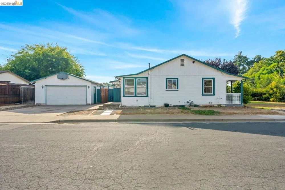 3742 Walnut Ave Concord, CA 94519