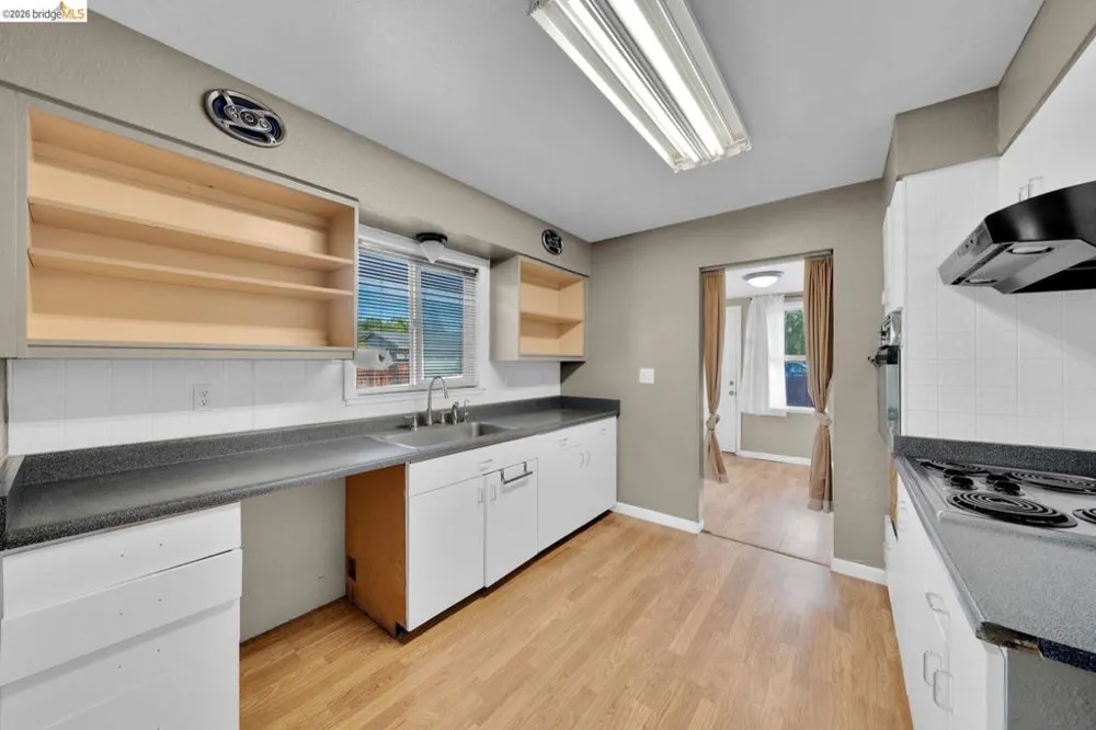 3742 Walnut Ave Concord, CA 94519