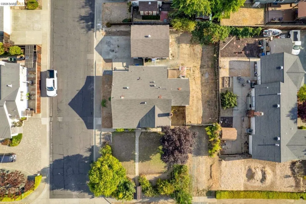 3742 Walnut Ave Concord, CA 94519