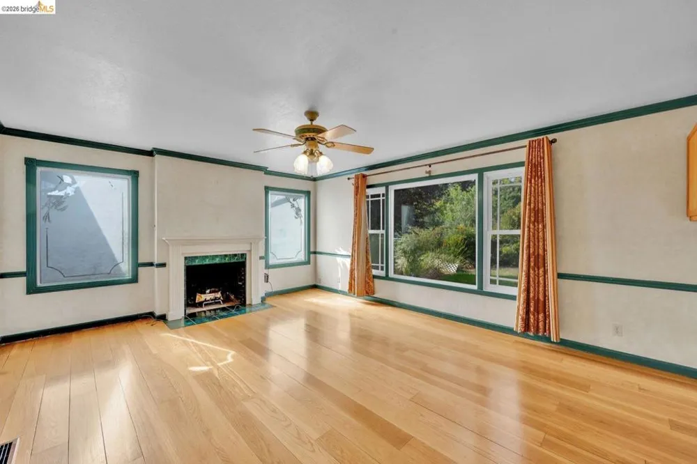 3742 Walnut Ave Concord, CA 94519