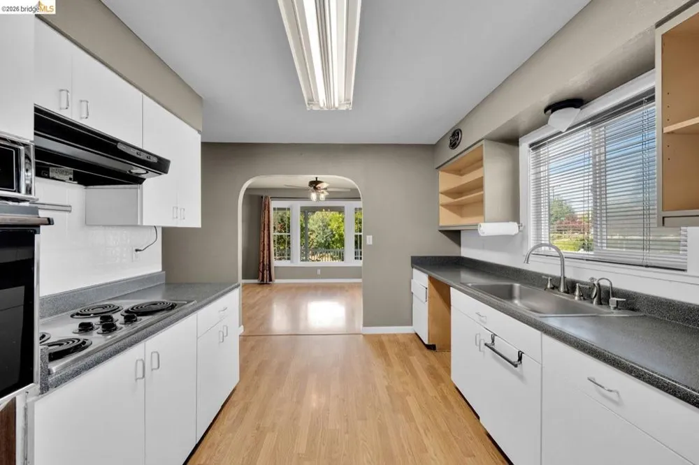 3742 Walnut Ave Concord, CA 94519