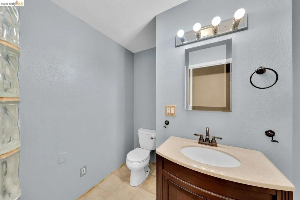 3742 Walnut Ave Concord, CA 94519