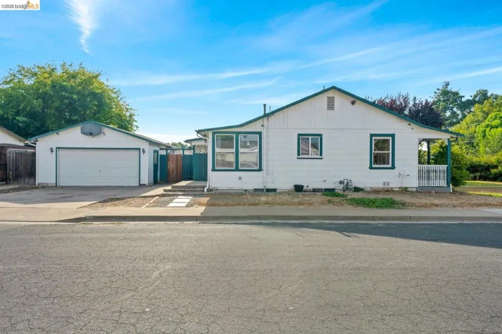3742 Walnut Ave Concord, CA 94519