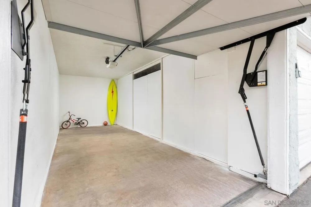 3020 Cowley Way #305 San Diego, CA 92117