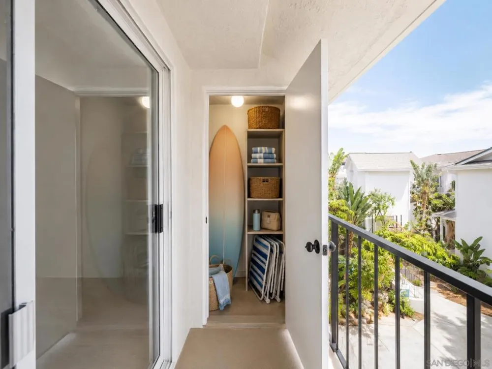 3020 Cowley Way #305 San Diego, CA 92117