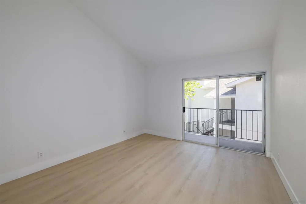3020 Cowley Way #305 San Diego, CA 92117