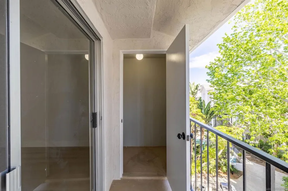 3020 Cowley Way #305 San Diego, CA 92117