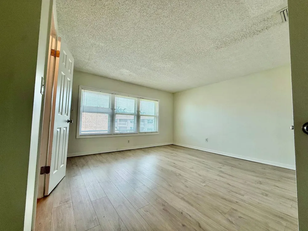 337 Gulfstream Road Dania Beach, FL 33004