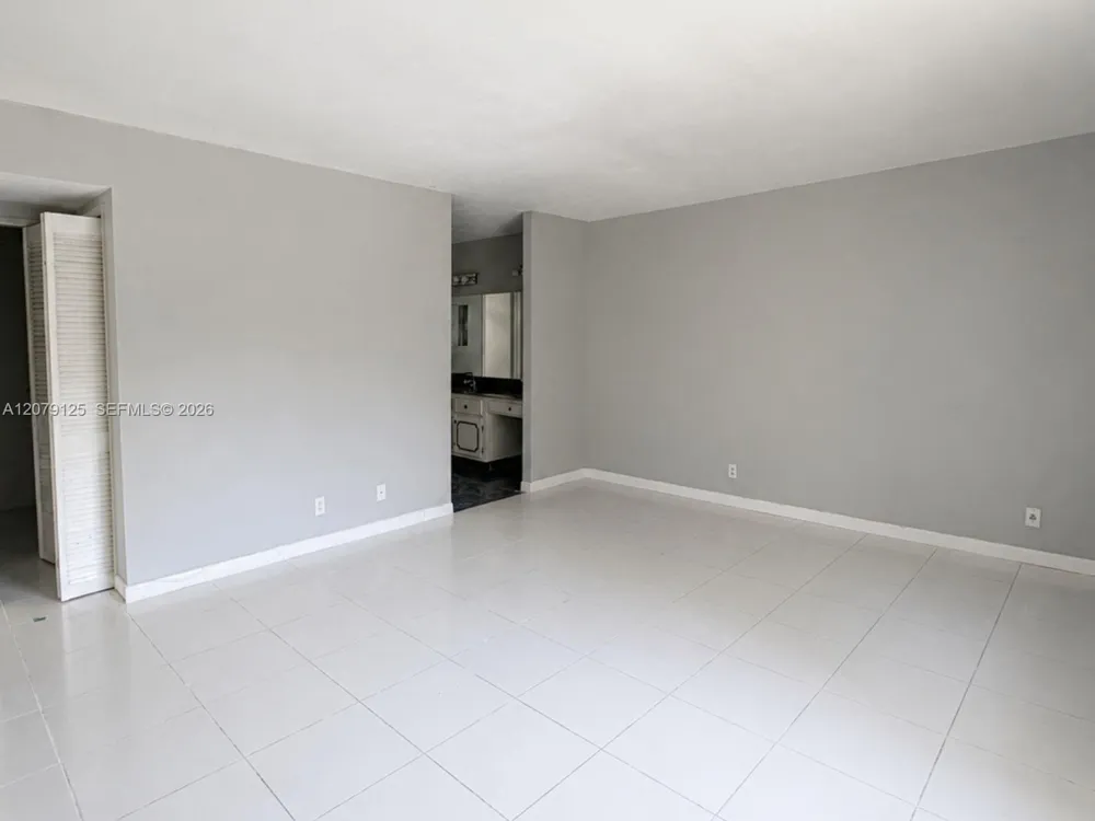 3360 Spanish Moss Ter #204 Lauderhill, FL 33319